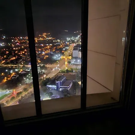 Luxury Skyview Apartment *