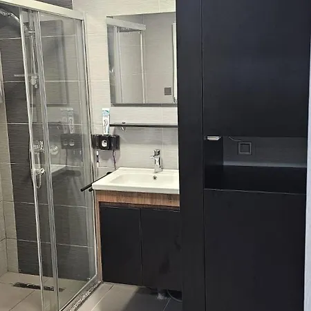 Luxury Skyview Apartment